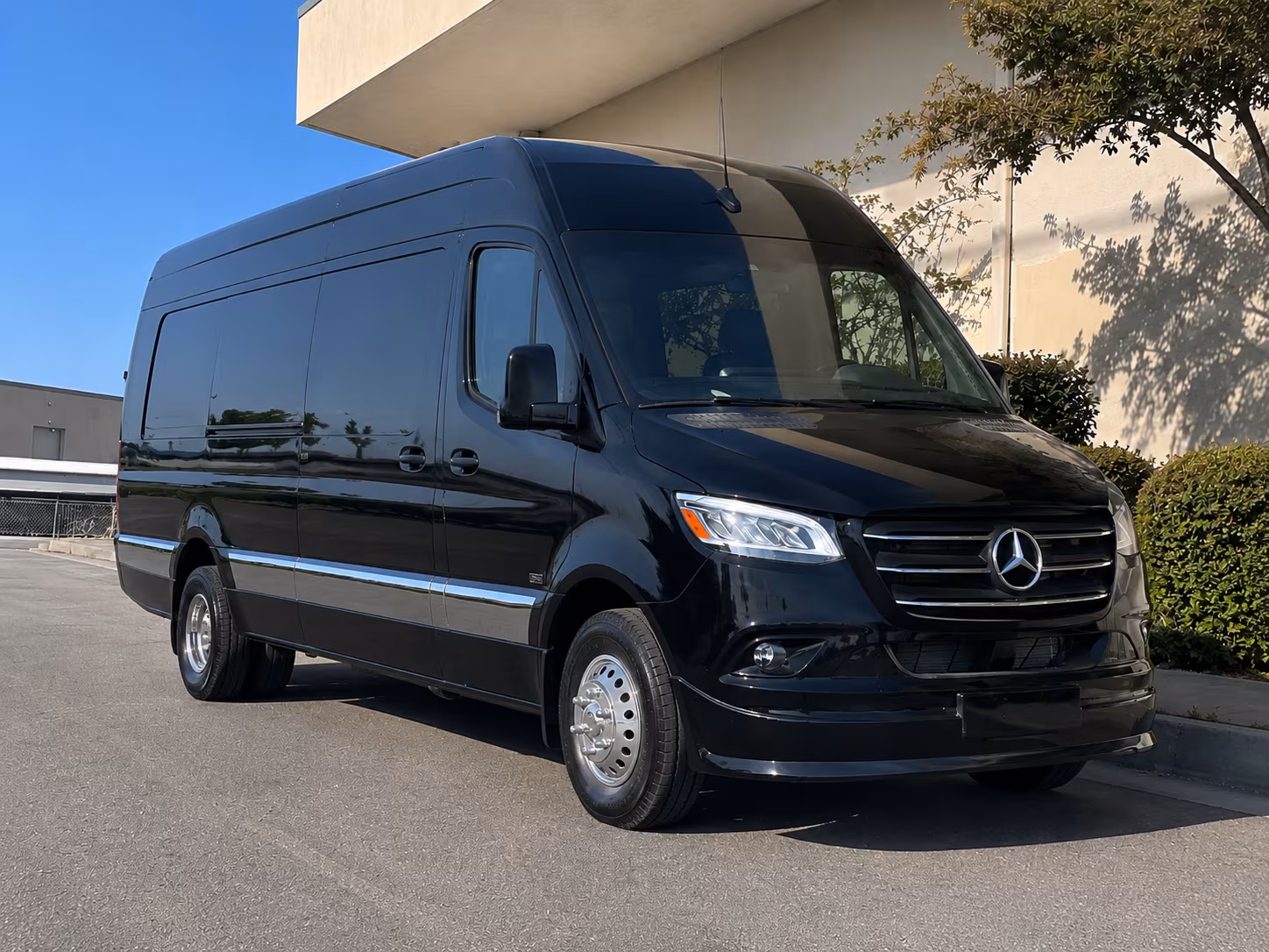 moore corporate shuttle buses for moore businesses