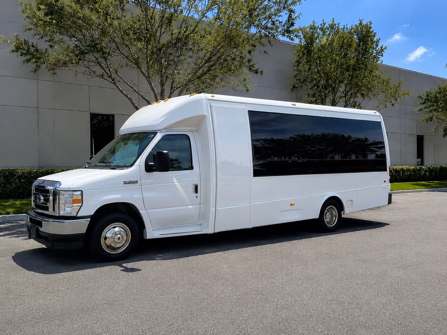 wichitafallscharterbuscompany com is ready to get you to the dfw metroplex for playoffs and pro games